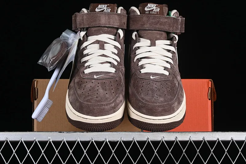 All categories Nk Air Force 1 Air Force series Nk Air Force 1 Mid Air Force mid-top Nk Air Force 1'07 Mid QS Brown Air Force One mid-top casual sneakers DM0107-200